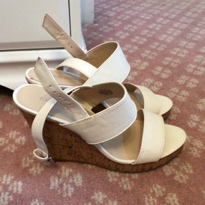 Nine West white wedges